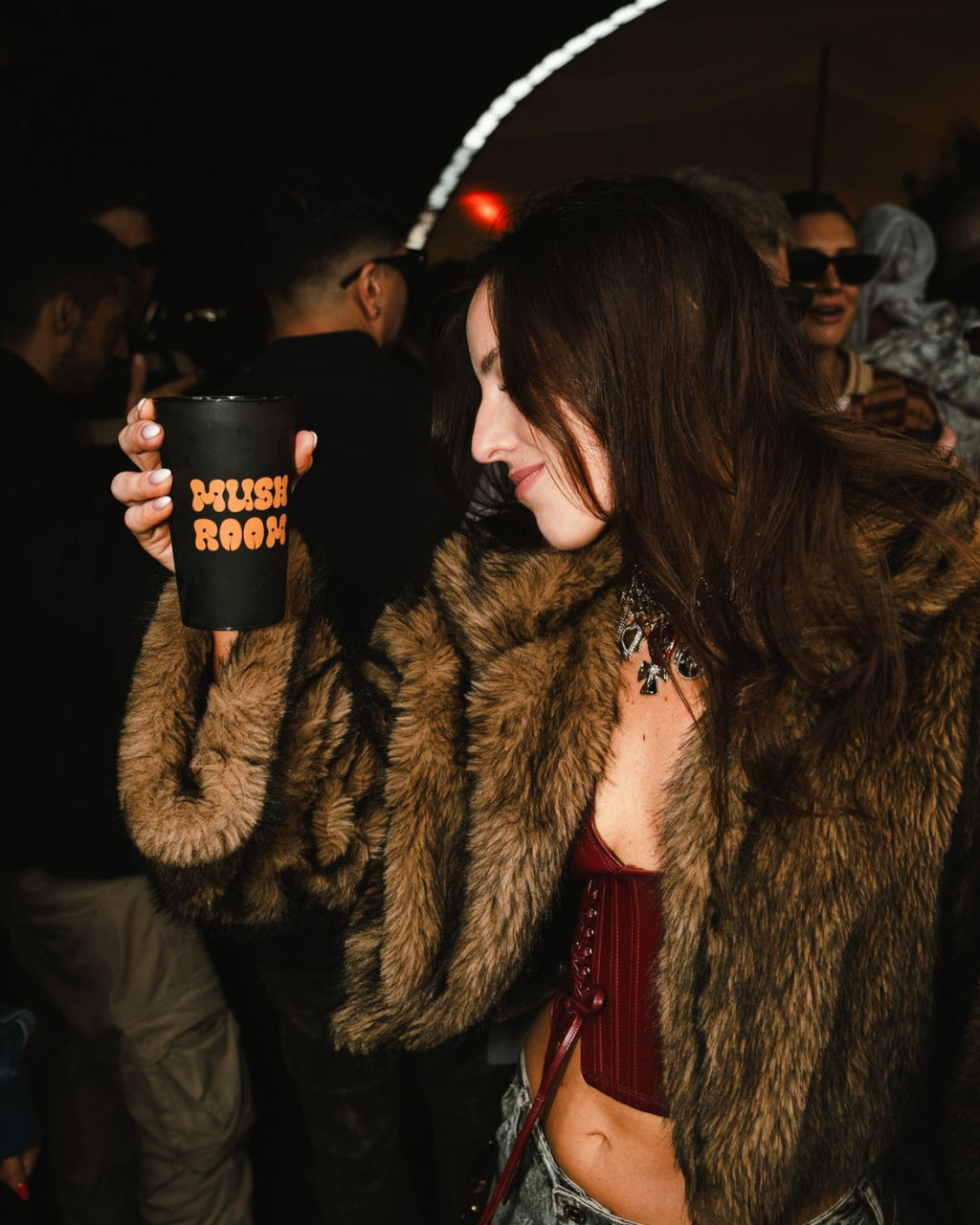 Vaso Mush Room + Mushi Negro y Naranja